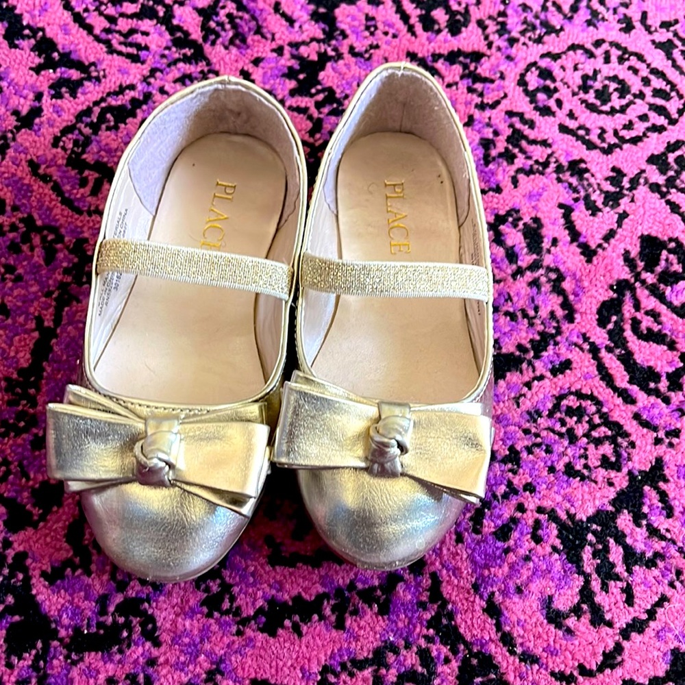 Gold Toddler girl shoe
